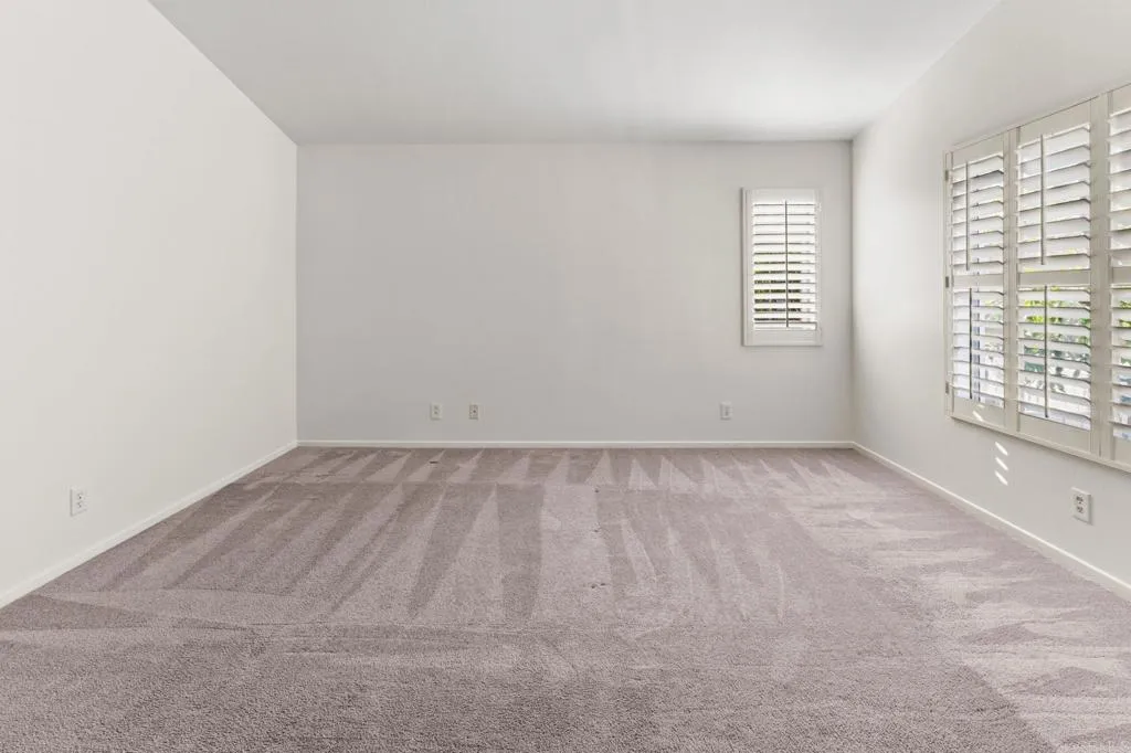 https://cdn.realtyfeed.com/cdn/127/306613760/12bf0310be668b7c2db4c8c2d1bd1adc.webp