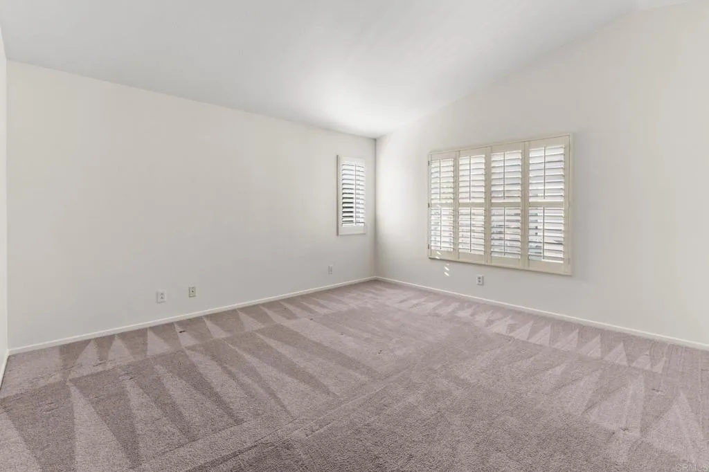 https://cdn.realtyfeed.com/cdn/127/306613760/956473306508b4f2d4e7378b88141bed.webp