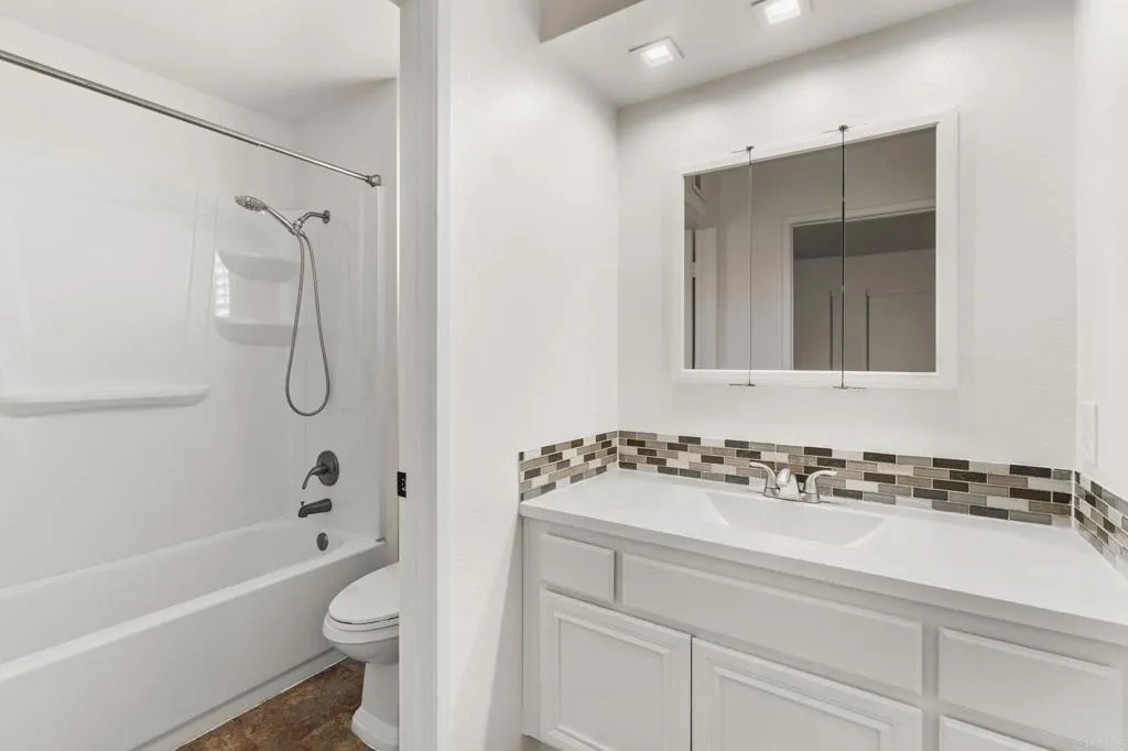 https://cdn.realtyfeed.com/cdn/127/306613760/a4903d6ec7819058f8367c7169e32c35.webp