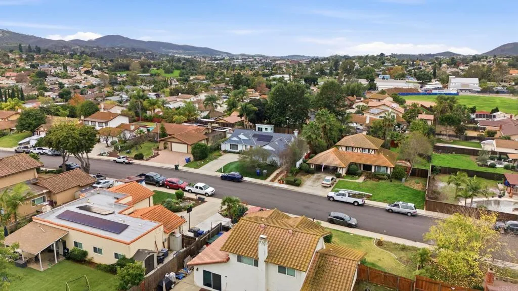 https://cdn.realtyfeed.com/cdn/127/306613845/2b12e56887ffcf275125aa7215a29ace.webp