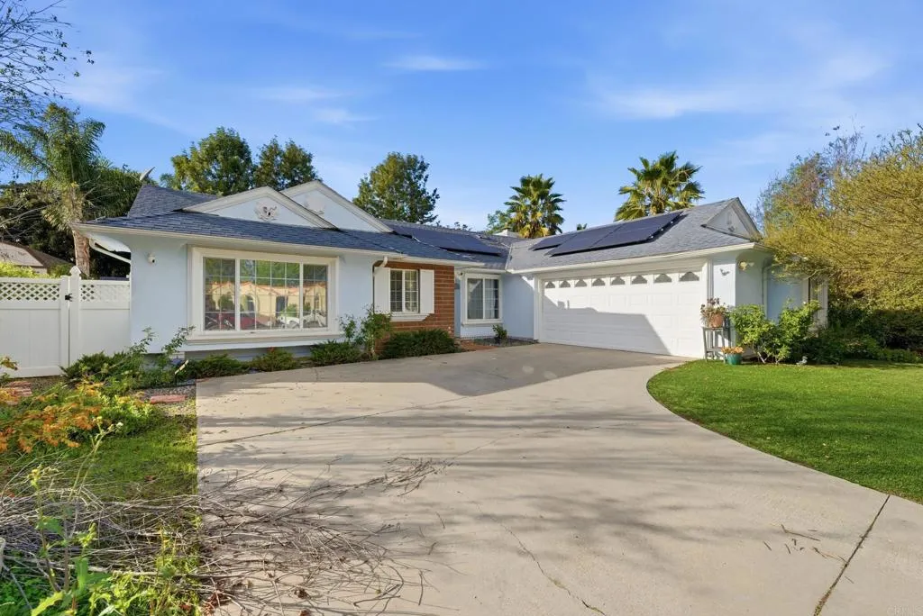 https://cdn.realtyfeed.com/cdn/127/306613845/bded78b87bd852dc5427994008f219a6.webp