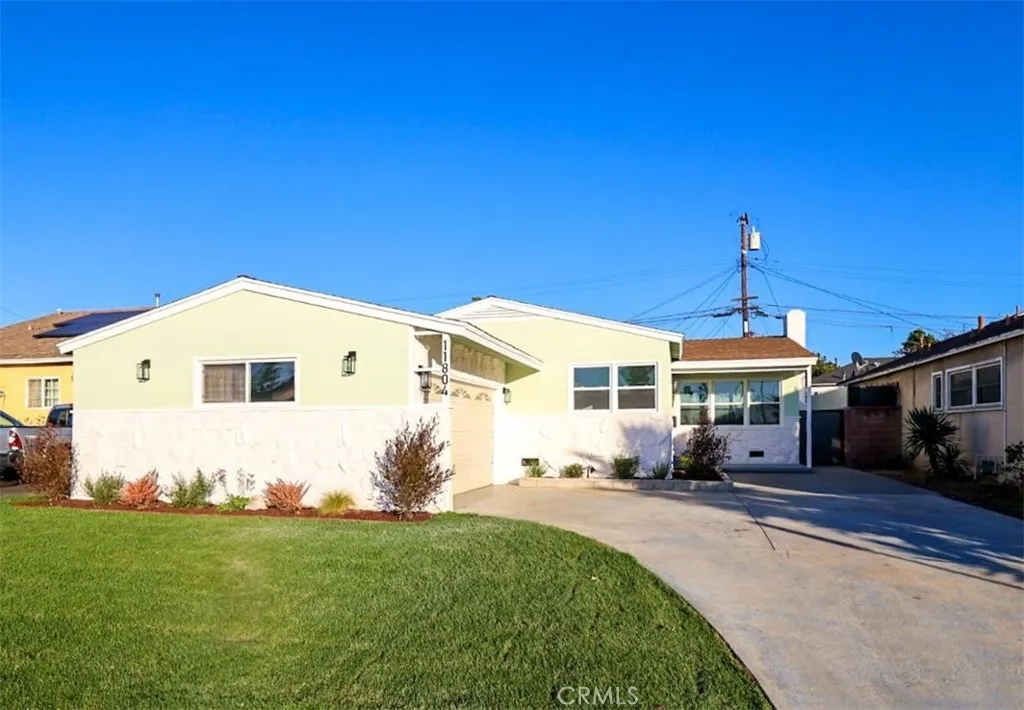 11804 Atkinson, Hawthorne, CA 90250 - Photo 3 of 33, Hawthorne, CA