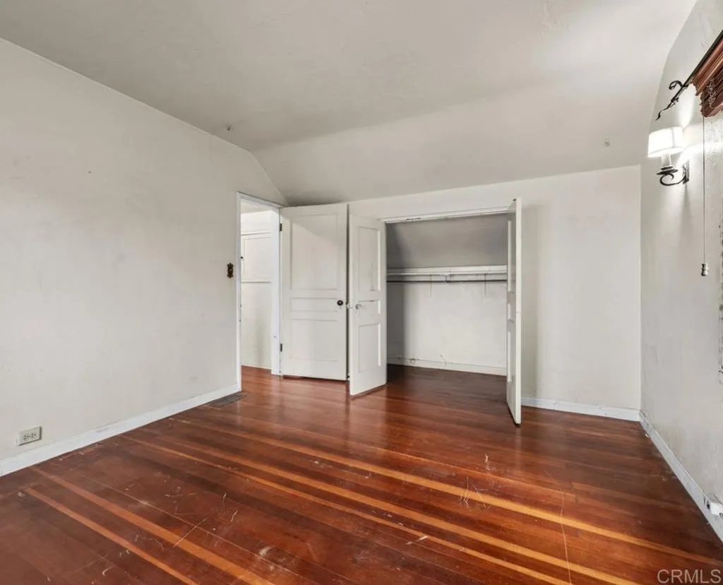 https://cdn.realtyfeed.com/cdn/127/306613879/2a4ac1709262de69494a9f3765c61f19.webp