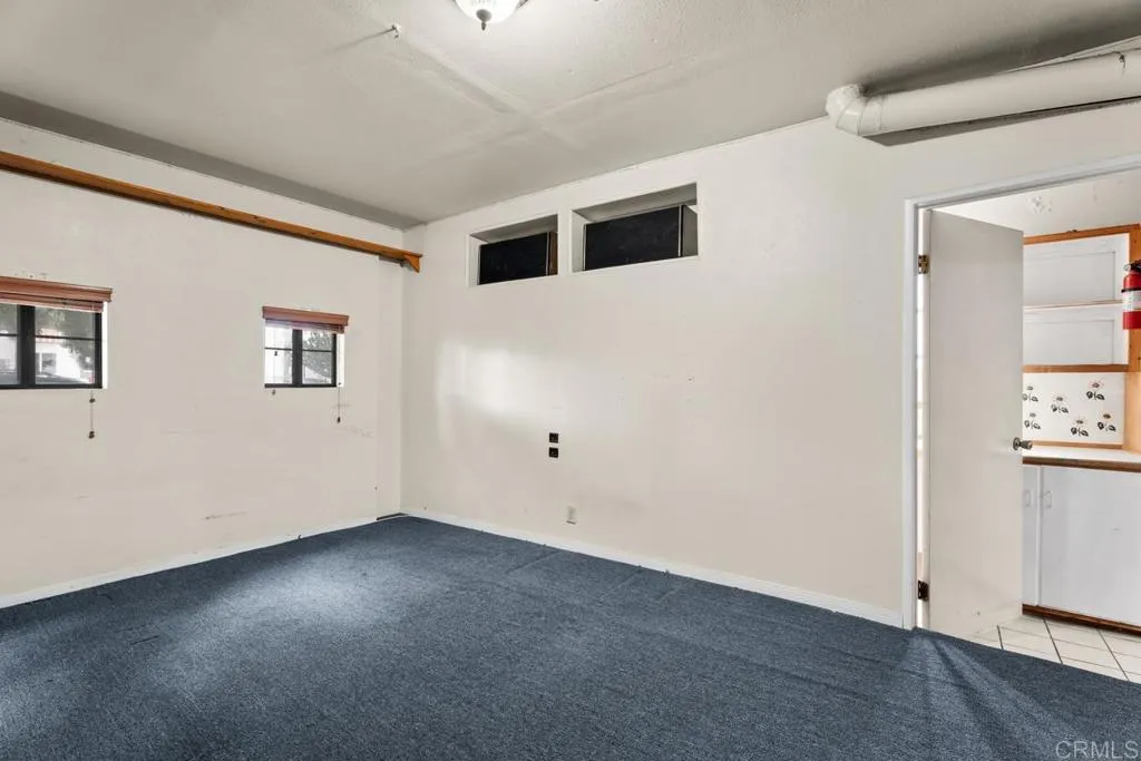 https://cdn.realtyfeed.com/cdn/127/306613879/99dfa86d1235943ed46b3d2340e71371.webp