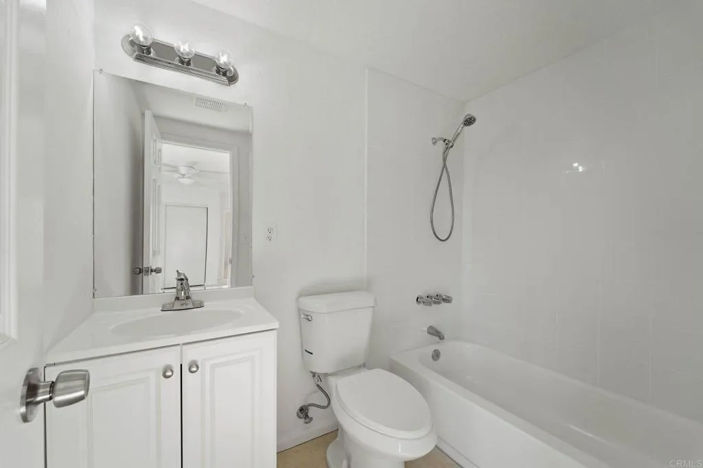 https://cdn.realtyfeed.com/cdn/127/306613894/51a11f72be904d7875fcd37ec2dd713b.webp