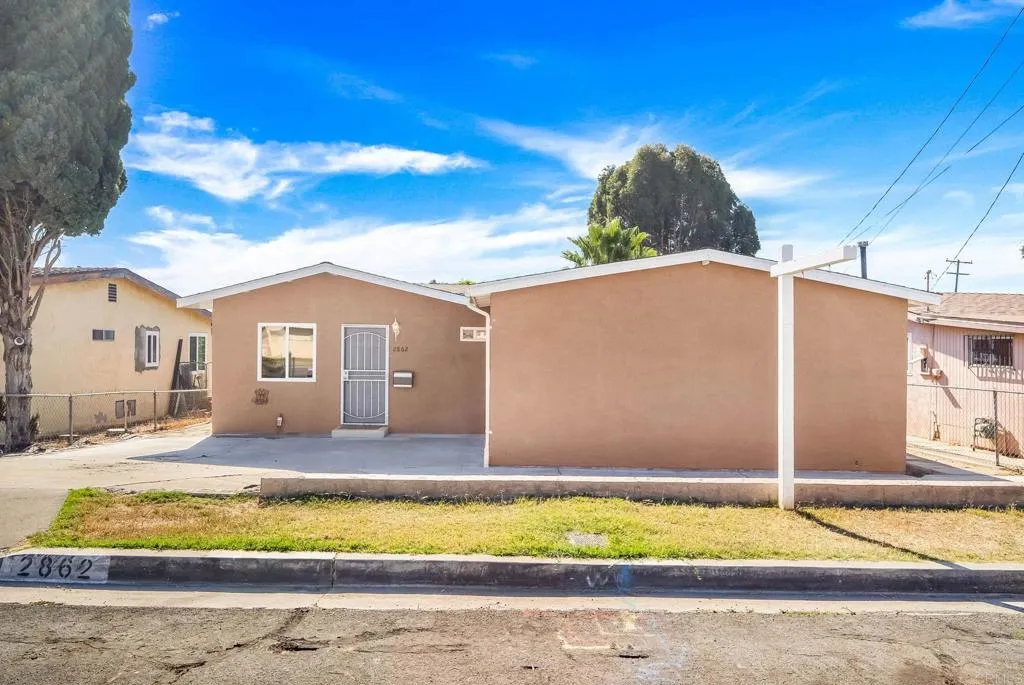 https://cdn.realtyfeed.com/cdn/127/306613894/762aac5f75df18206cae0cd039568f57.webp
