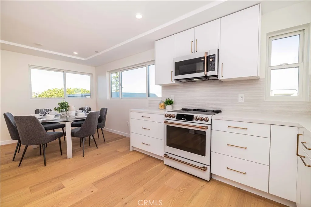 https://cdn.realtyfeed.com/cdn/127/306613939/64f807df397de55a5b7a8b158e1764e9.webp