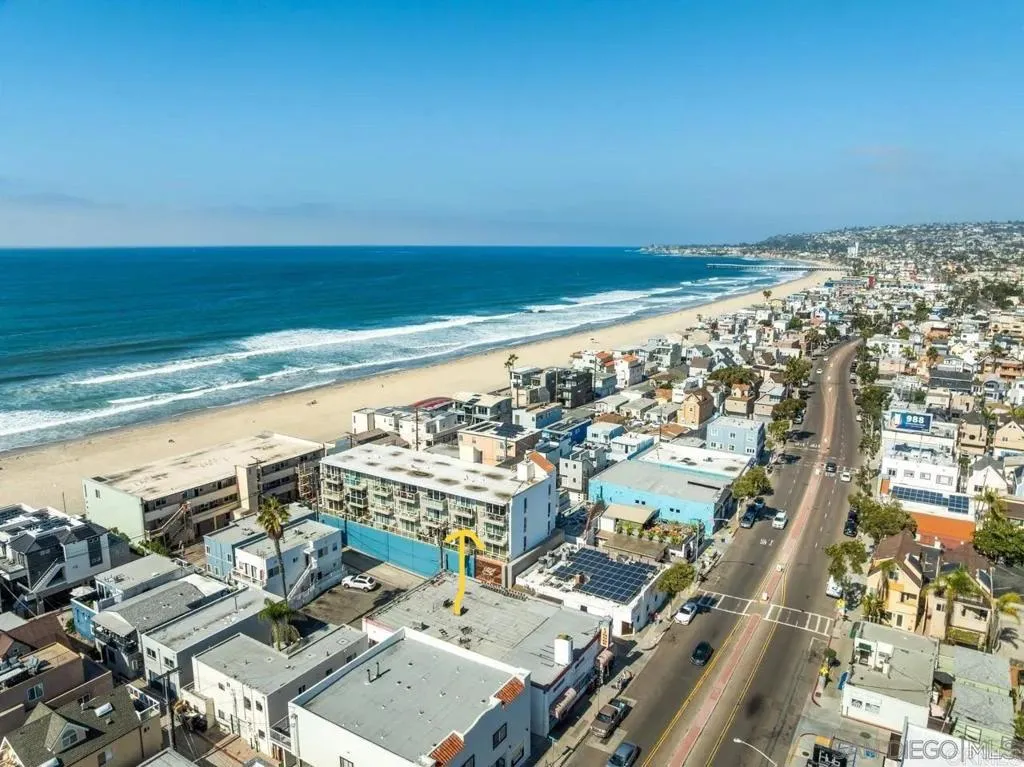 https://cdn.realtyfeed.com/cdn/127/306613951/2f1ad533e86e79b4f3f1efca80dd6d7b.webp