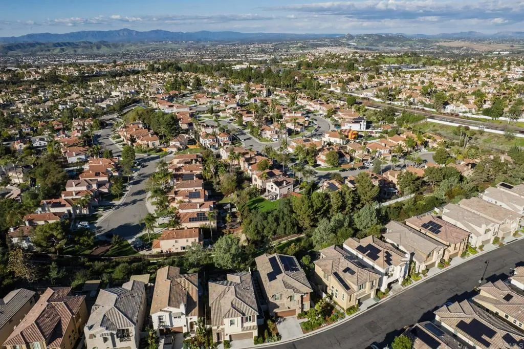 https://cdn.realtyfeed.com/cdn/127/306613990/06c10f6758e527758cf82bd55b16968d.webp
