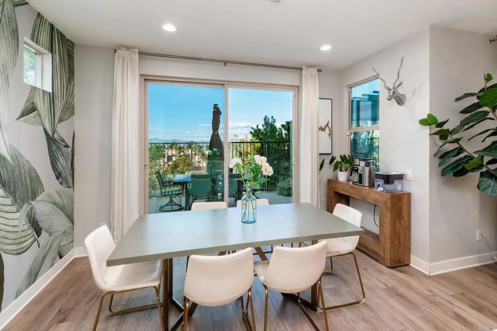 https://cdn.realtyfeed.com/cdn/127/306613990/11ab84e49942d274ca093a2ed12bd8de.webp