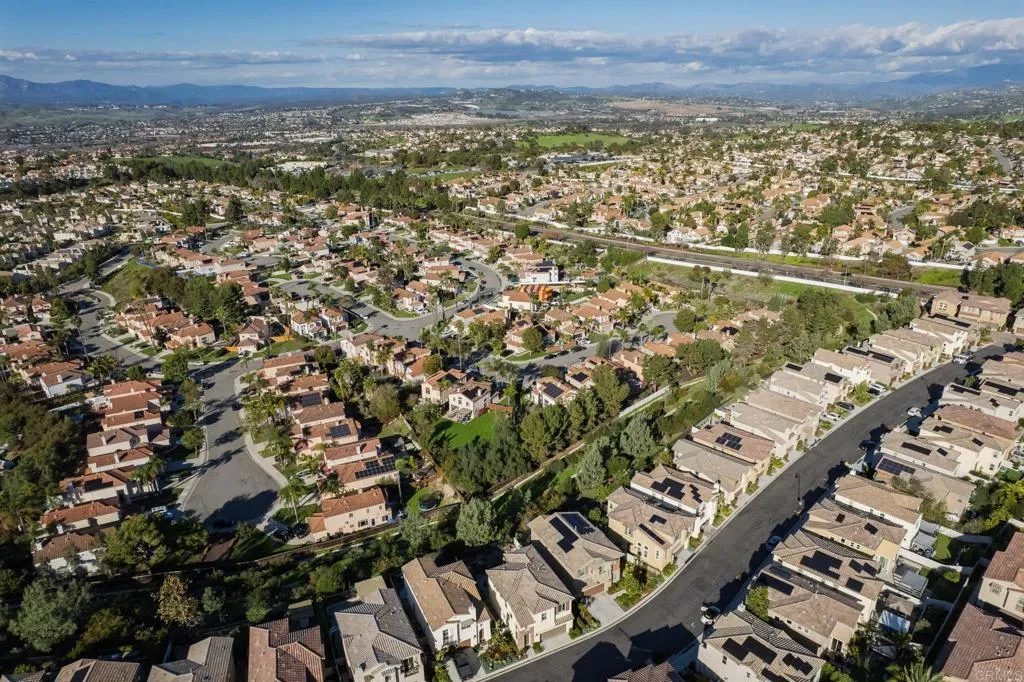 https://cdn.realtyfeed.com/cdn/127/306613990/12587ce8e9b890a2f0c79a4d33097e83.webp