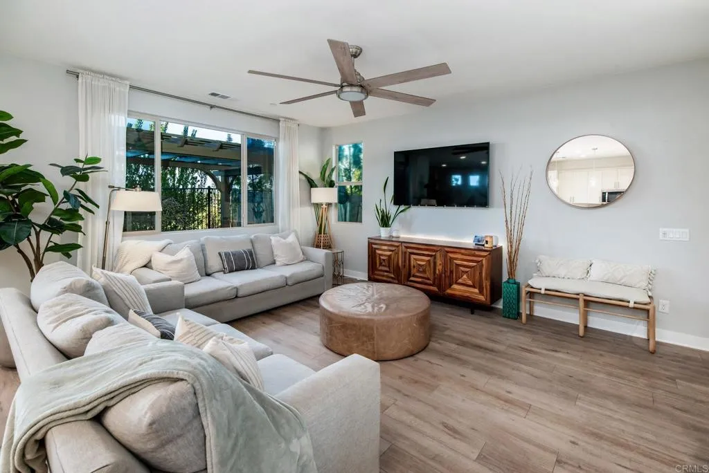 https://cdn.realtyfeed.com/cdn/127/306613990/8b21ef29af0c0e6cf819b05a946e1809.webp