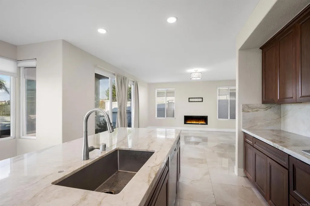 https://cdn.realtyfeed.com/cdn/127/306614037/75fffbfb38e71334232608ed62a2a8dc.webp
