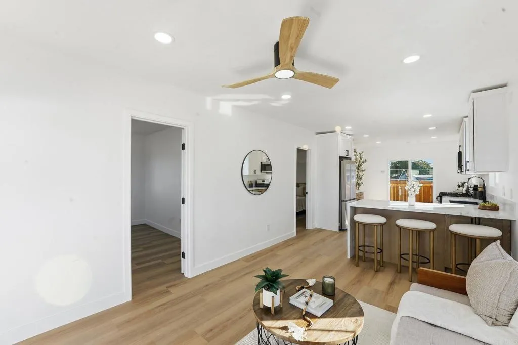 https://cdn.realtyfeed.com/cdn/127/306614056/af5e06544f664b62f27d803a77e41973.webp