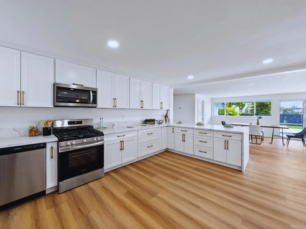 https://cdn.realtyfeed.com/cdn/127/306614066/c9daeb86e2c904c7373100f3ea54349a.webp