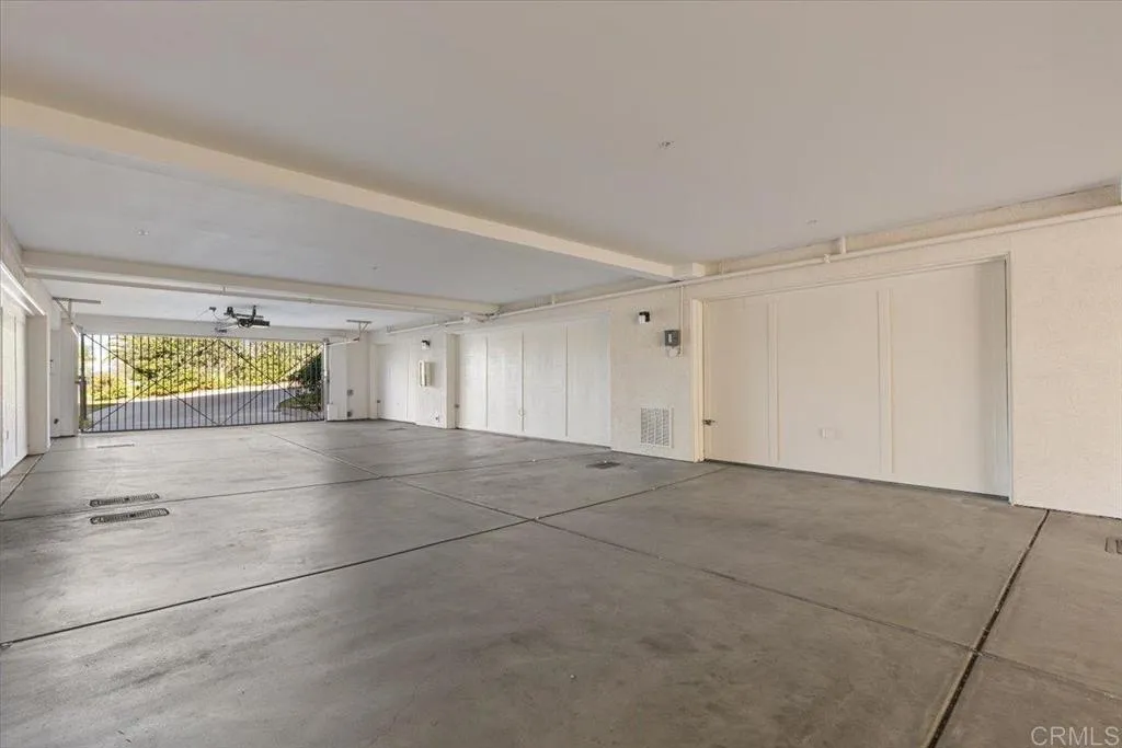 Photo #38: PTP2600181 Listing: Photo #38