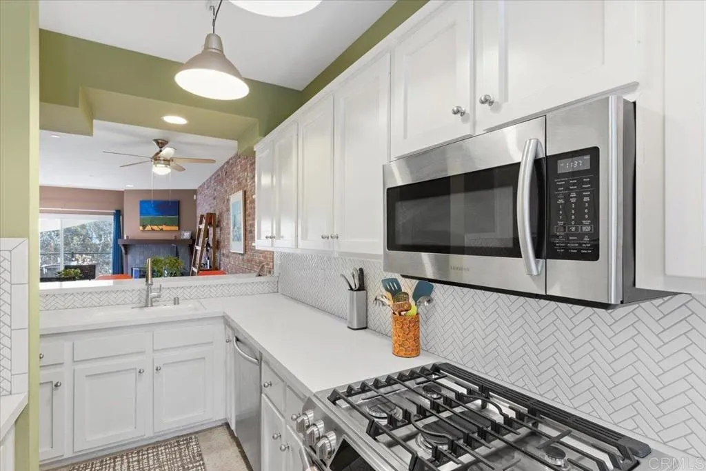Photo #10: PTP2600181 Listing: Photo #10