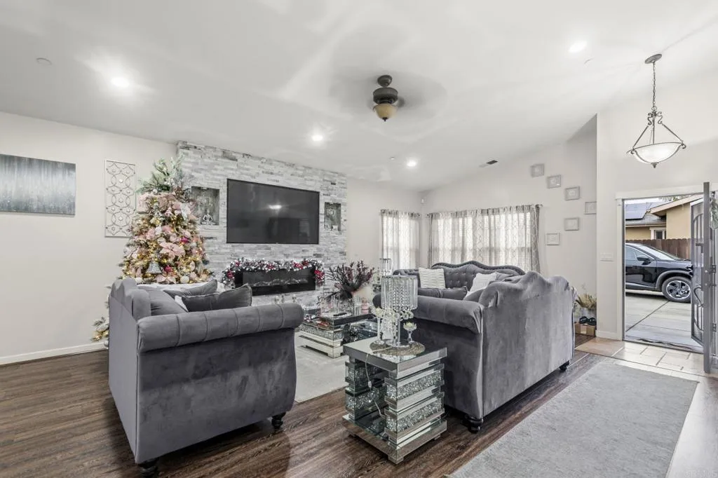 Photo #7: PTP2600180 Listing: Photo #7