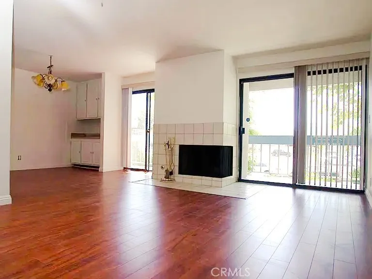 Sherman Oaks, CA 91403