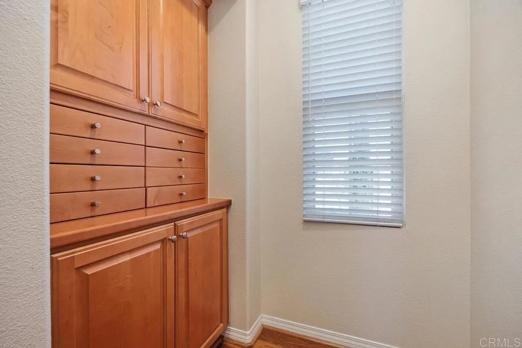 https://cdn.realtyfeed.com/cdn/127/306614228/844636b200e7974c50b4fef29aa79ffa.webp