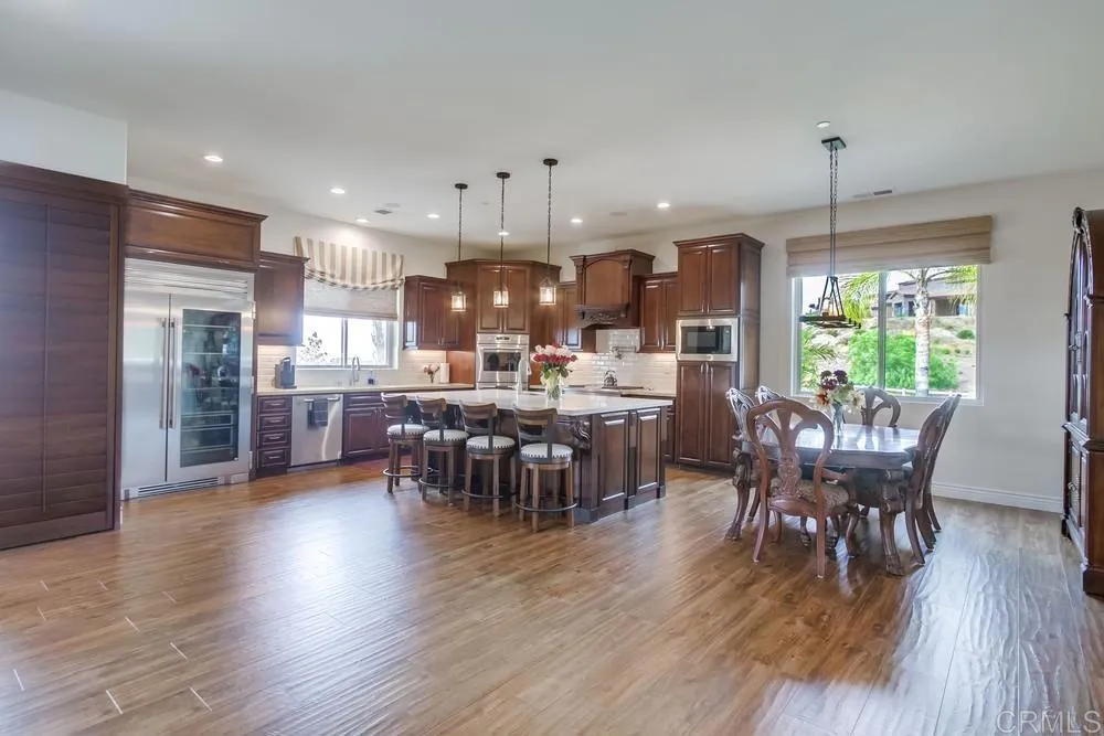 https://cdn.realtyfeed.com/cdn/127/306614229/2248201ab0479fce62543d68fa59b237.webp