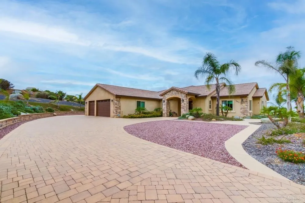 https://cdn.realtyfeed.com/cdn/127/306614229/3548dba9a0668457a4ef24fe821281b8.webp