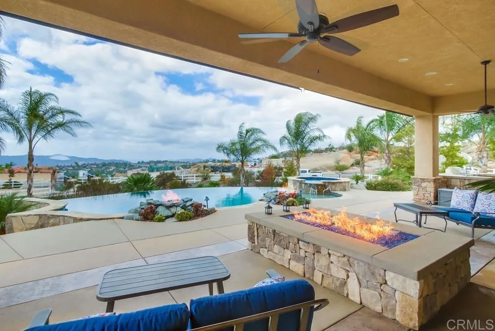 https://cdn.realtyfeed.com/cdn/127/306614229/77f0ac6a623eeb32137baaf701f47901.webp