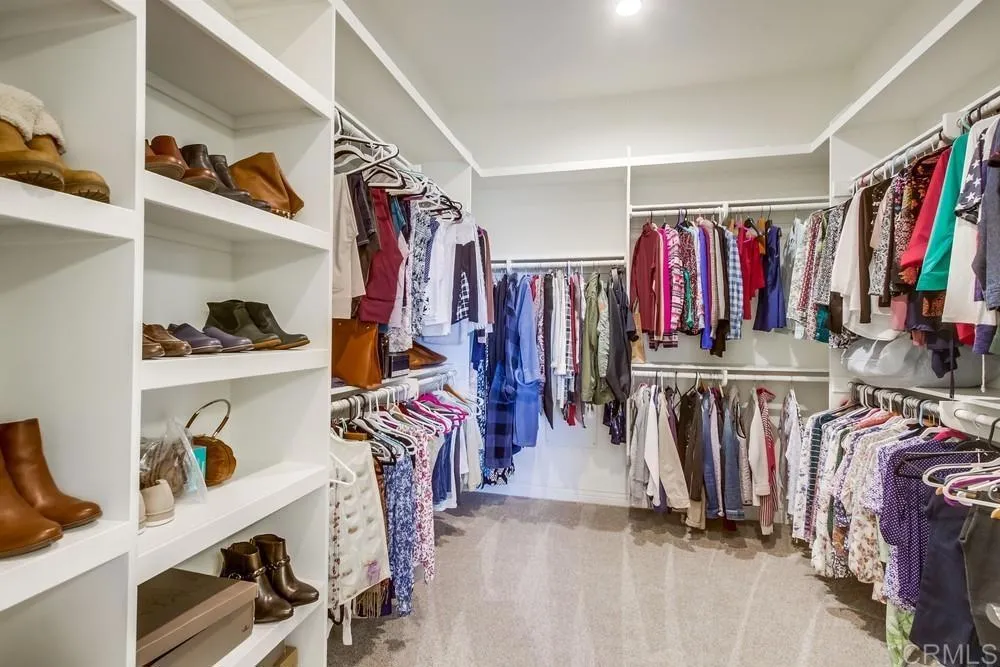 https://cdn.realtyfeed.com/cdn/127/306614229/e28be6ca563b8e03ab0e6bc9617c3327.webp
