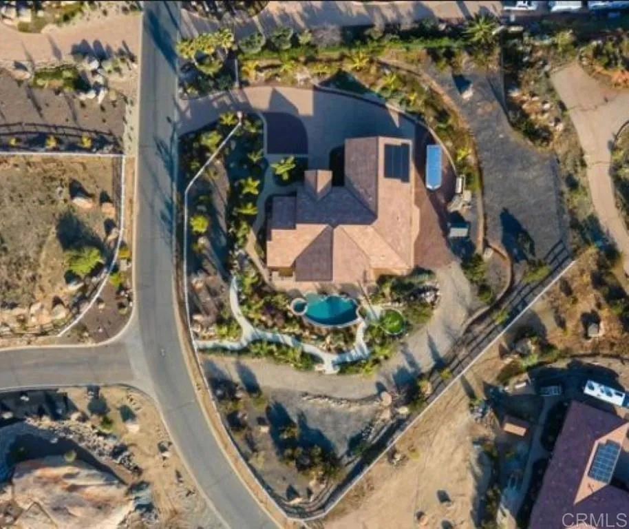 https://cdn.realtyfeed.com/cdn/127/306614229/f94fd4d0ab6b54a092bc011063578341.webp