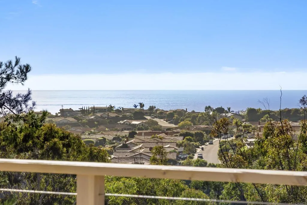 https://cdn.realtyfeed.com/cdn/127/306614247/b086dd75157bad9380e20373137f0c26.webp