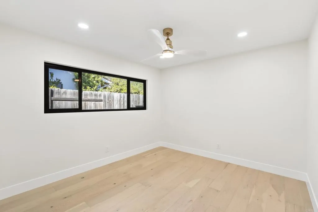https://cdn.realtyfeed.com/cdn/127/306614247/e73838b716689df27c04a3c95d678d35.webp