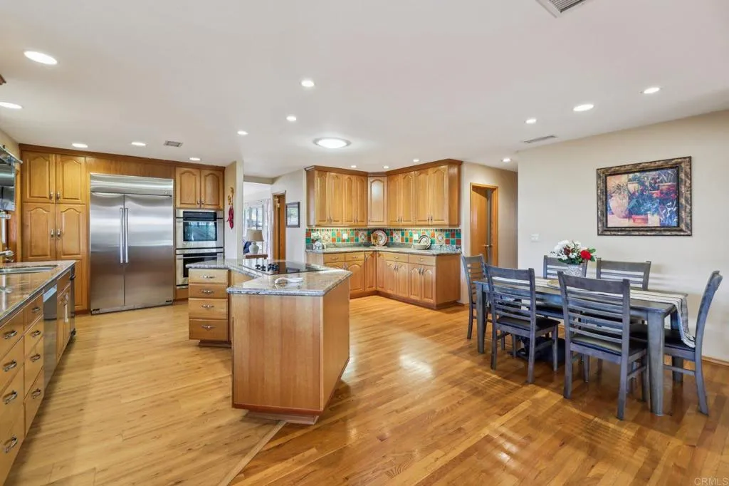 https://cdn.realtyfeed.com/cdn/127/306614253/27b104153a26c5b555d7081a5660bc0b.webp