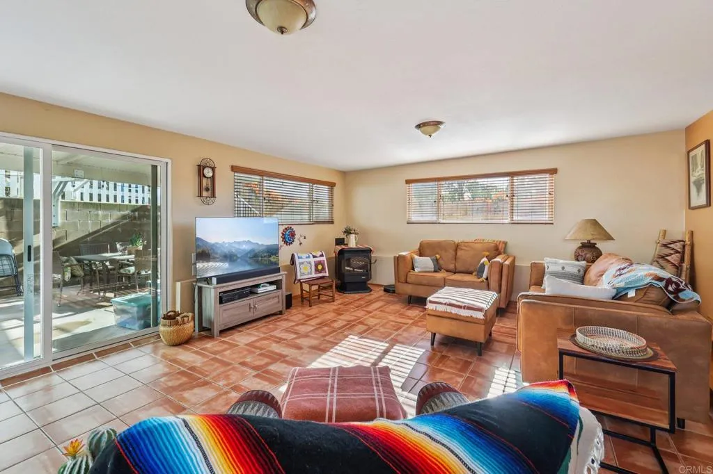 https://cdn.realtyfeed.com/cdn/127/306614253/840ddf6053812993c8b937fba9982bb7.webp