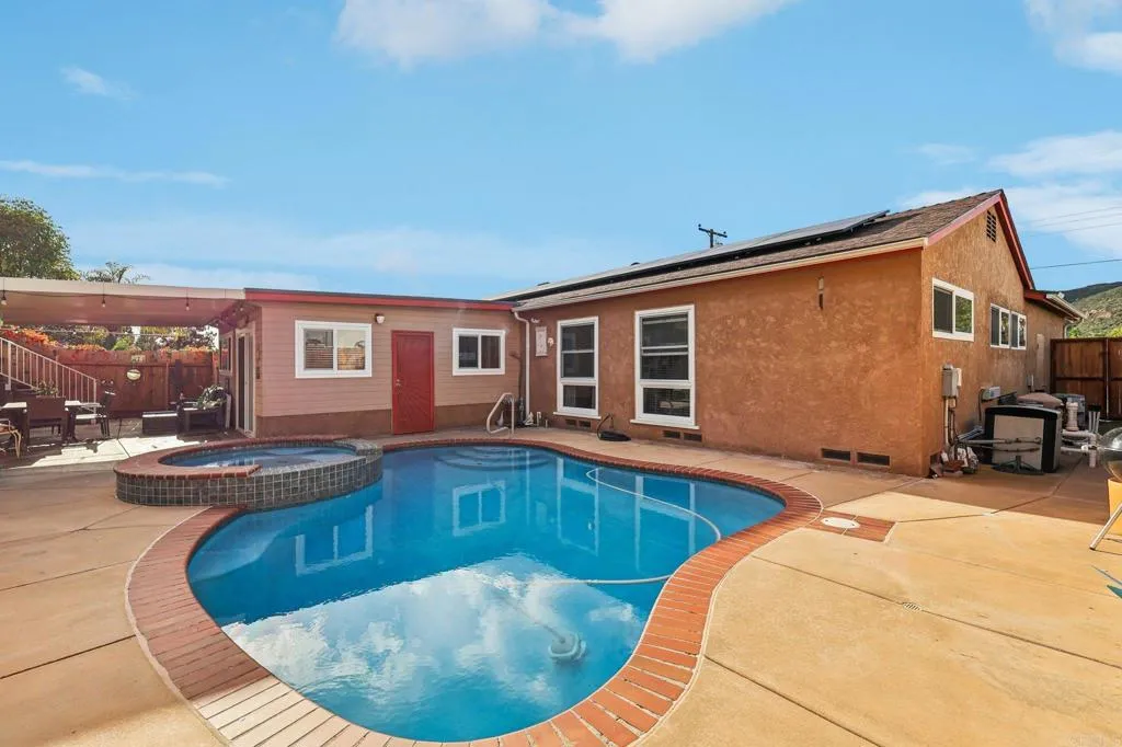 https://cdn.realtyfeed.com/cdn/127/306614253/a98b8bcaf76733f20fcc185136413b0b.webp