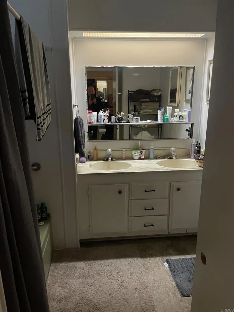https://cdn.realtyfeed.com/cdn/127/306614298/c1014768add8c03be23eadcfe80dc656.webp
