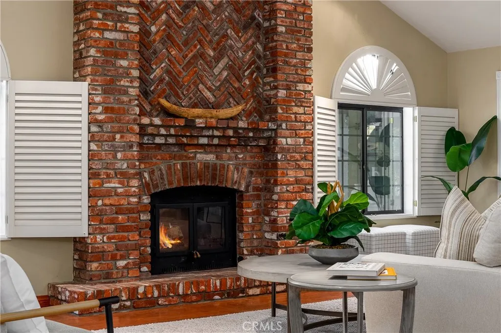 https://cdn.realtyfeed.com/cdn/127/306614315/a1b490241eef96a5e88fc933407bded8.webp