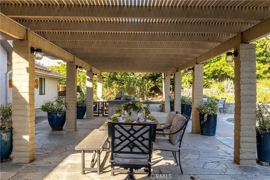 https://cdn.realtyfeed.com/cdn/127/306614315/b262cdb1b69c96530a141f7defd72660.webp