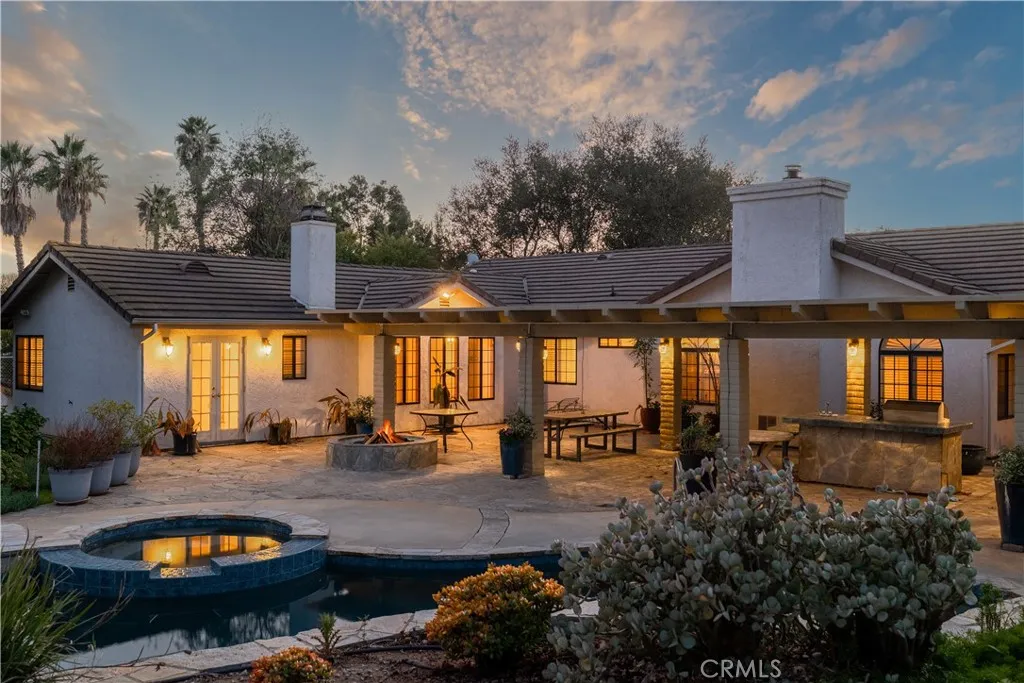 https://cdn.realtyfeed.com/cdn/127/306614315/c2f64de2467524d437c79da00ec3fd8b.webp