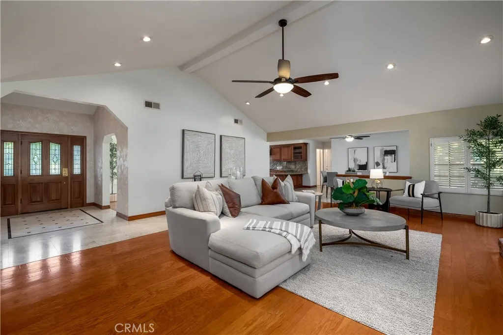 https://cdn.realtyfeed.com/cdn/127/306614315/c55f26dc93b869f5fd3d7ad643798c97.webp