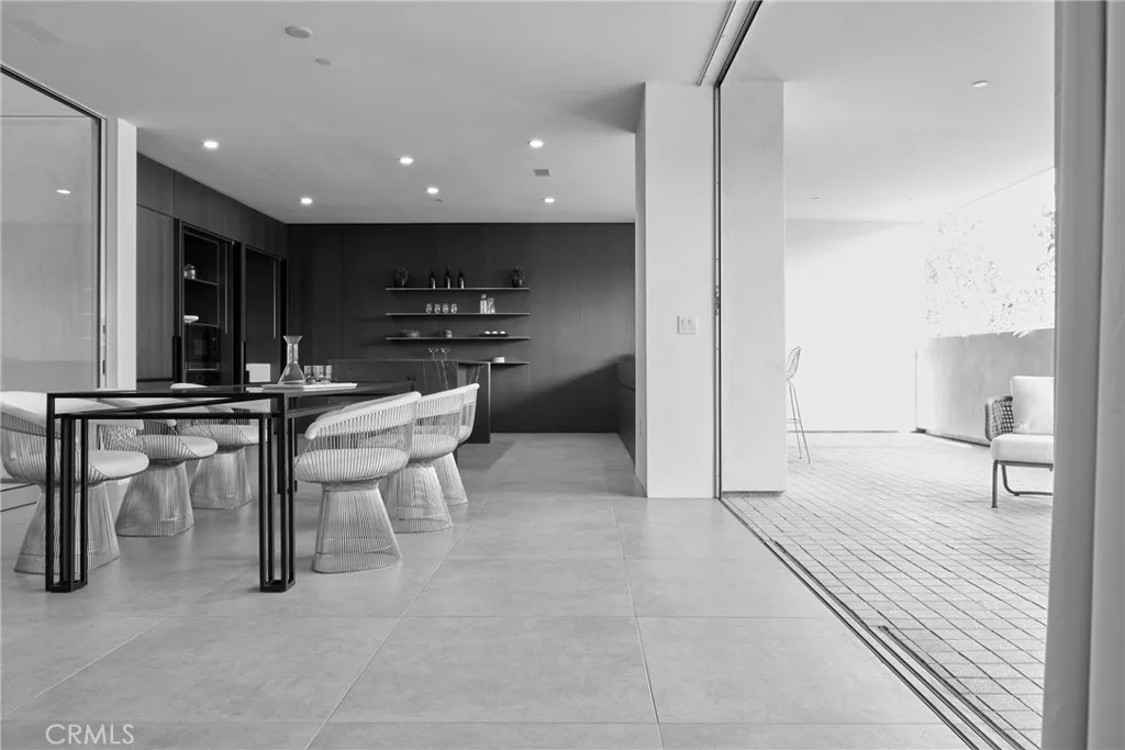 838 N Kings Road Unit 102, West Hollywood, CA 90069 - Photo 4 of 32, West Hollywood, CA