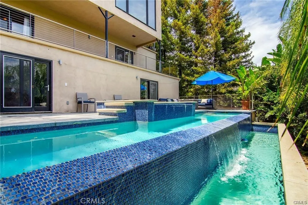 Los Angeles, CA 91364