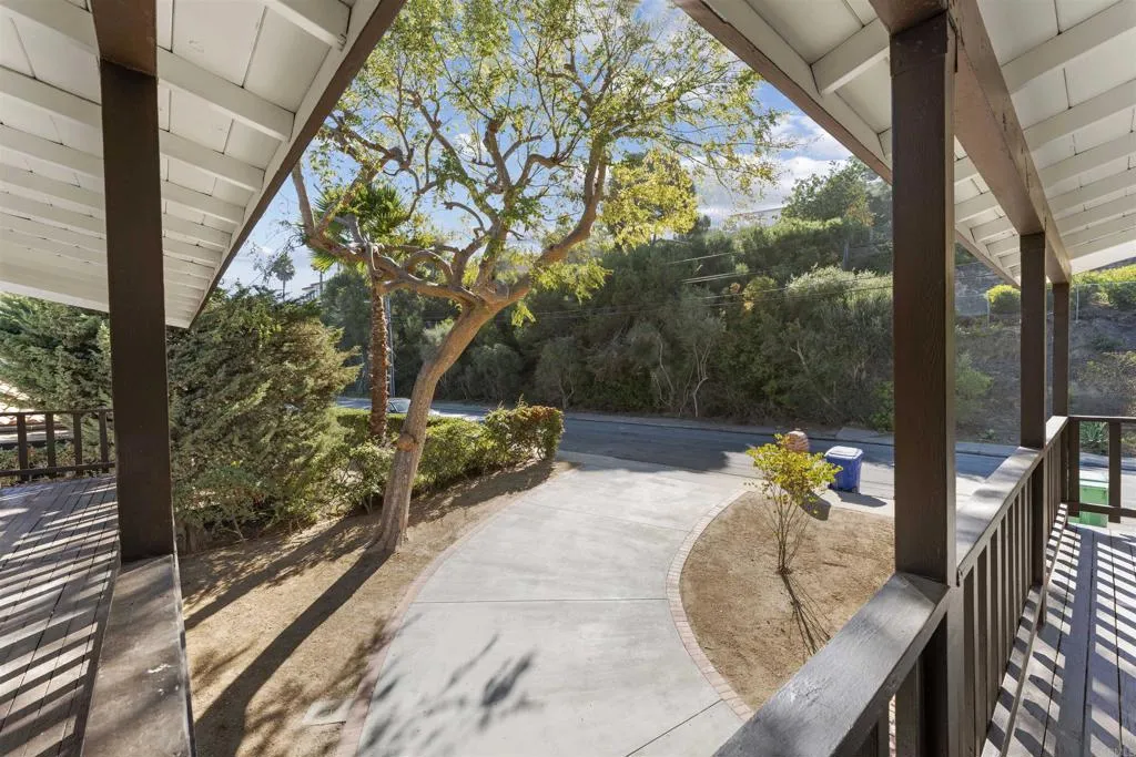 https://cdn.realtyfeed.com/cdn/127/306614361/1a26baa33ded8f08e9411e932eca9750.webp