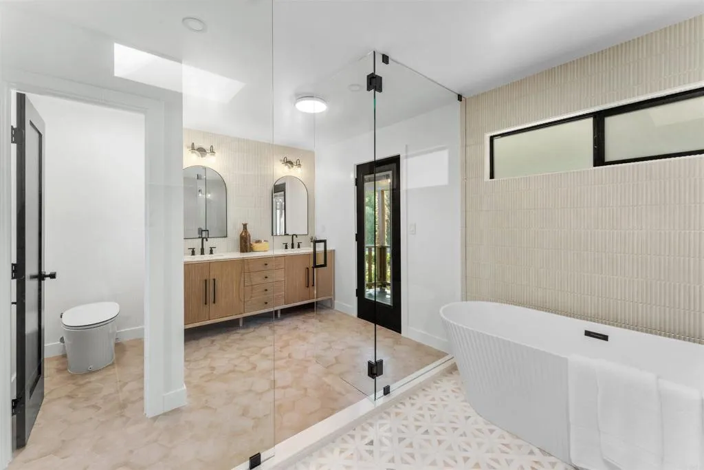 https://cdn.realtyfeed.com/cdn/127/306614361/4797c9aff586960ca101c6382ffb3b02.webp