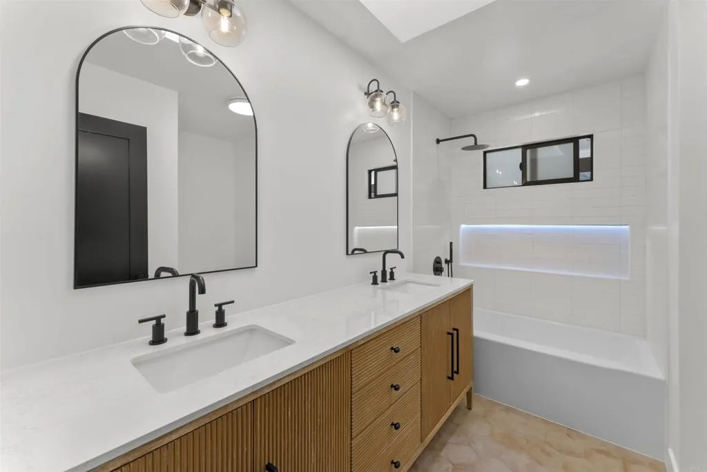 https://cdn.realtyfeed.com/cdn/127/306614361/8257a16e50fa9f3b6f6a7428cfdc08ac.webp