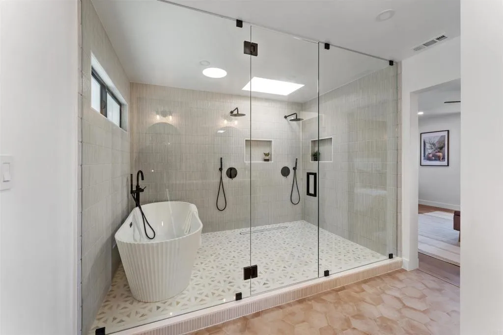 https://cdn.realtyfeed.com/cdn/127/306614361/99b3c4aab93931845e7f9751e0f4d745.webp