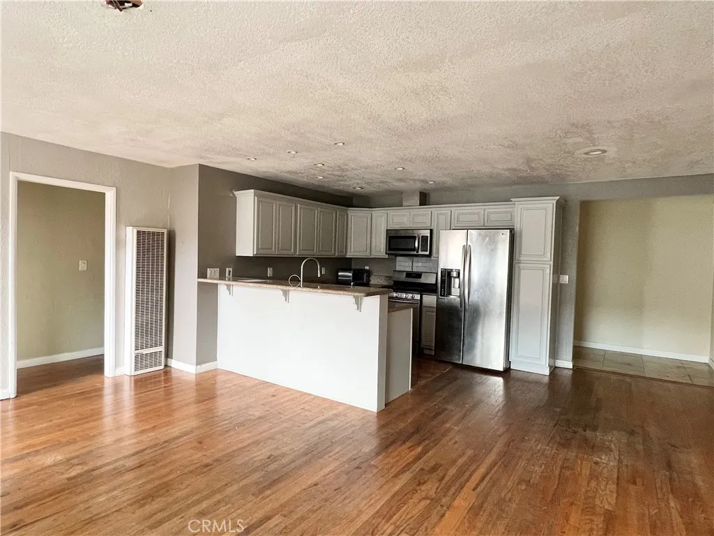 https://cdn.realtyfeed.com/cdn/127/306614388/63f8d99704e2940f79c40cc1c92439e2.webp