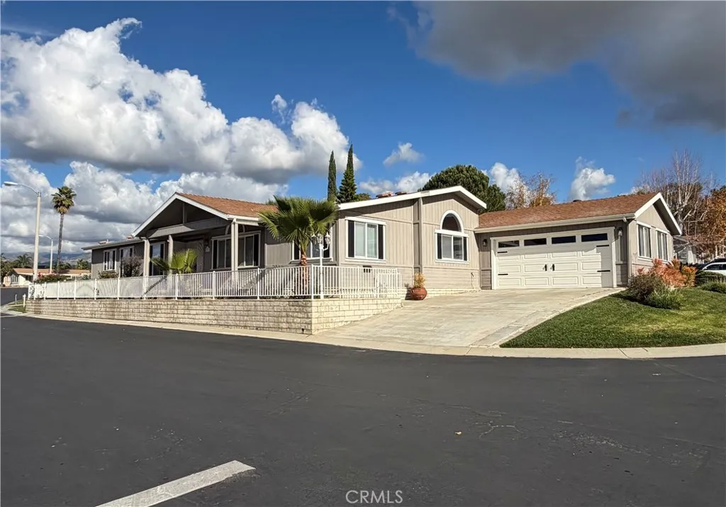 10961 Desert Lawn Unit 333, Calimesa, CA 92320