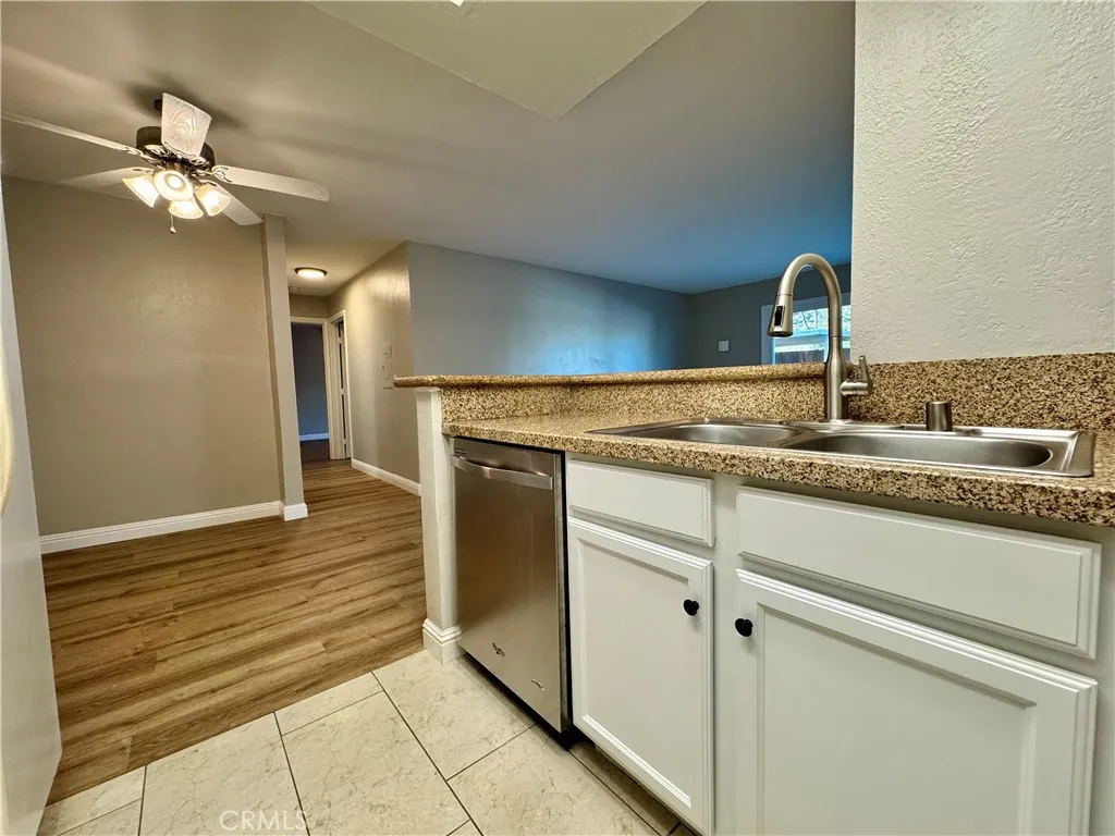 https://cdn.realtyfeed.com/cdn/127/306614421/32aa908c7495ee16f29ecd2d4c1f8f9a.webp