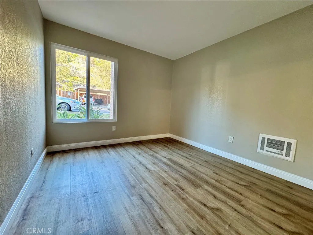 Photo #25: SW25269818 Listing: Photo #25