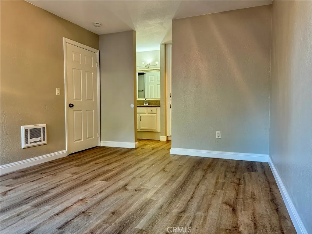 Photo #13: SW25269818 Listing: Photo #13